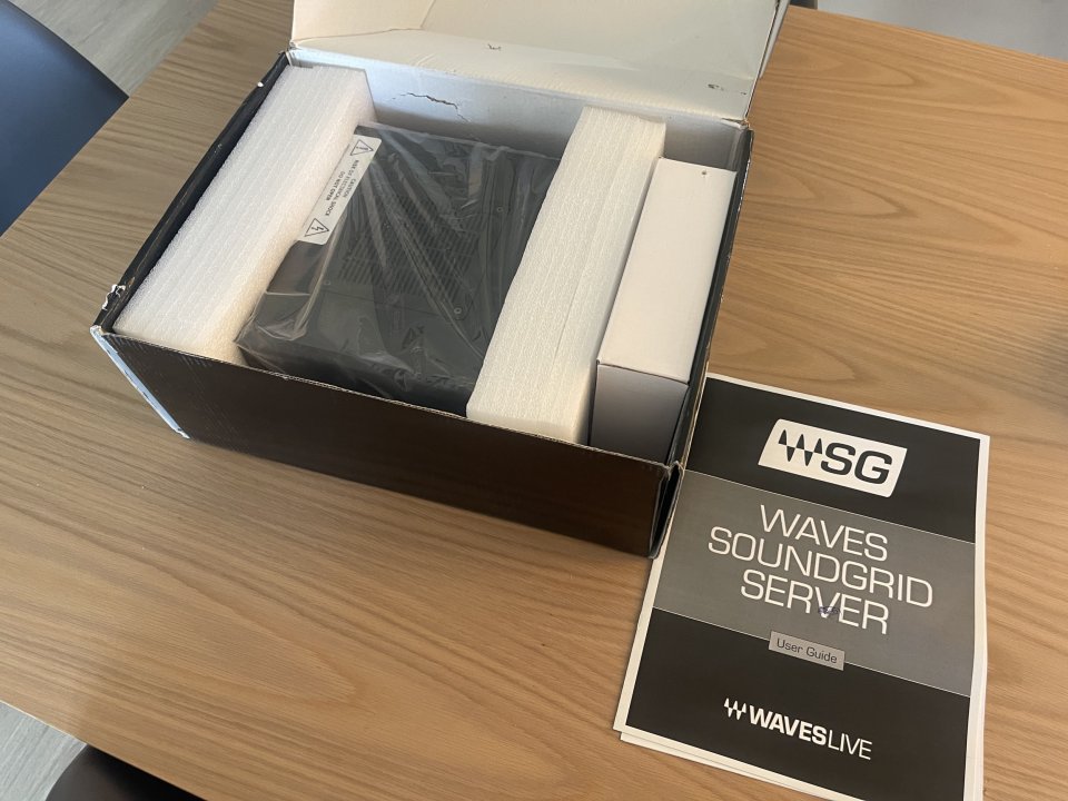 Waves sound grid Server One-C X9 de segunda mano · Foto 1 de 5 · Madrid · 500 €