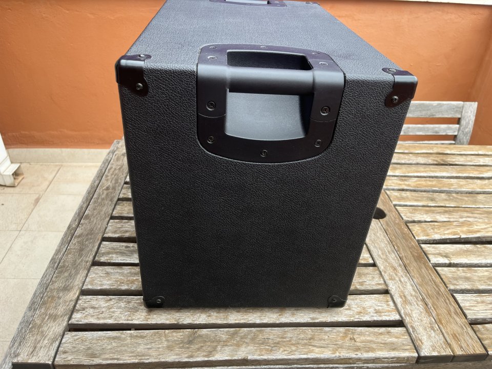 Laney LFR-112 pantalla FRFR ideal para usar con Quad Cortes , Fractal , kemper , etc. de segunda mano · Foto 3 de 5 · Madrid · 350 €