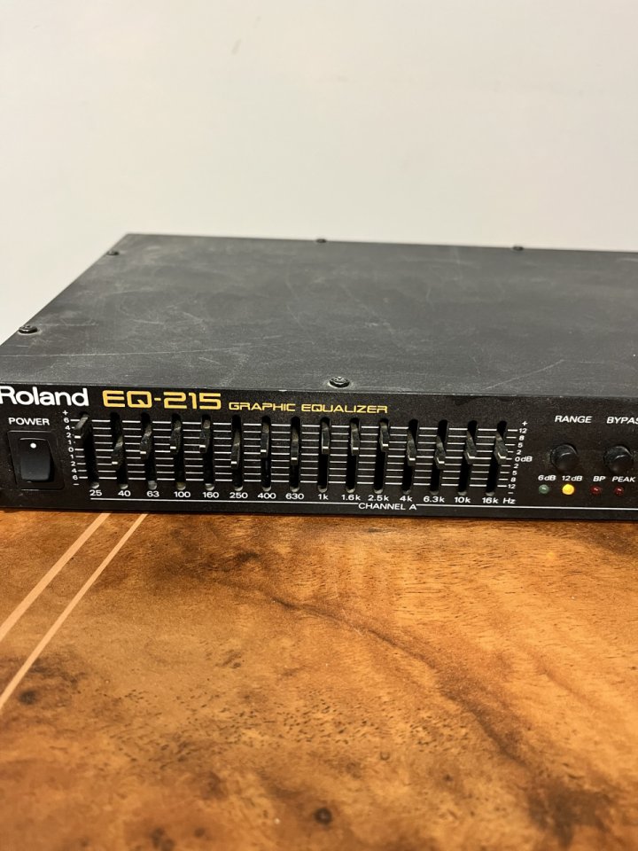 Roland EQ-215 ecualizador gráfico estéreo 2x15 bandas de segunda mano · Foto 3 de 5 · Huesca · 40 €