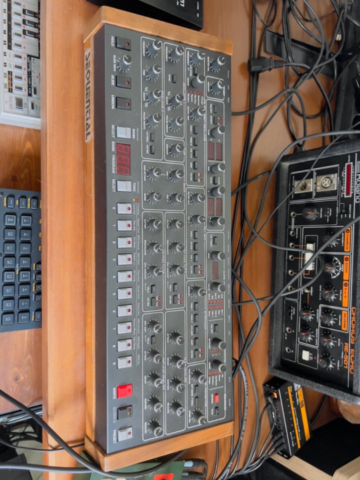 Dave Smith Prophet 06 desktop de segunda mano · Foto 3 de 3 · Madrid · 1800 €