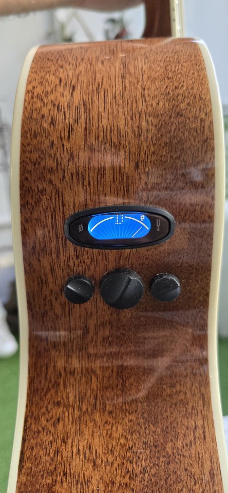 Fender Electroacústica de segunda mano · Foto 5 de 10 · Madrid · 399 €