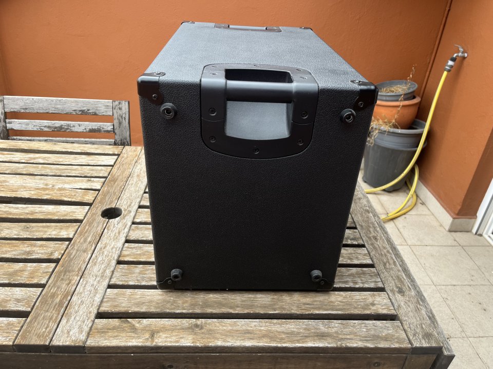 Laney LFR-112 pantalla FRFR ideal para usar con Quad Cortes , Fractal , kemper , etc. de segunda mano · Foto 4 de 5 · Madrid · 350 €