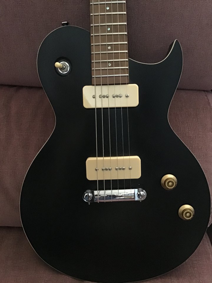 Aria pro2 con p90 les paul  Superrebaja solo hasta fin de mes