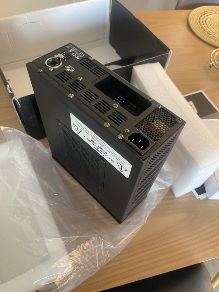 Waves sound grid Server One-C X9 de segunda mano · Foto 4 de 5 · Madrid · 500 €