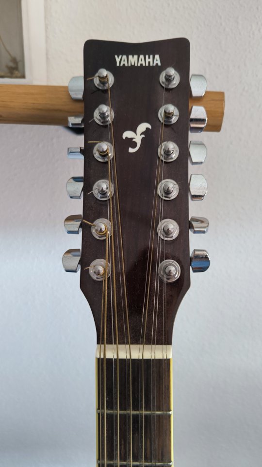 Vendo Yamaha FG820-12