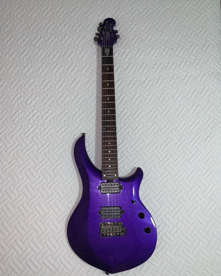 Sterling JP Majesty Guitarra Eléctrica Morado