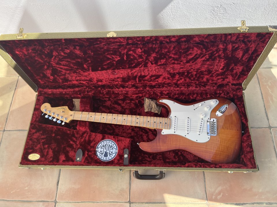Fender Stratocaster Select 2012