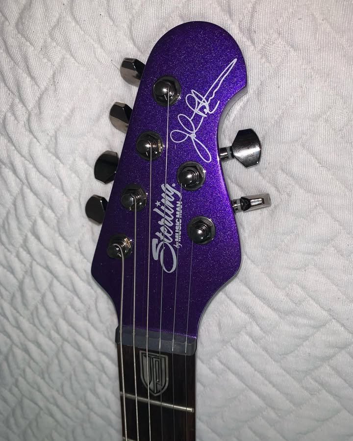 Sterling JP Majesty Guitarra Eléctrica Morado