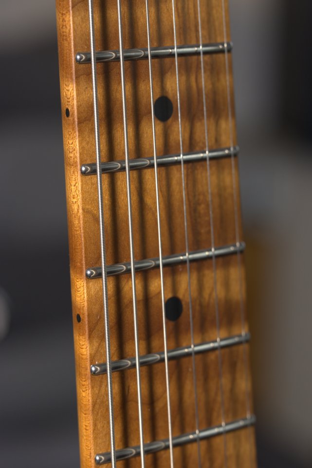 Moreno Partscaster strat graffiti yeeeellow!