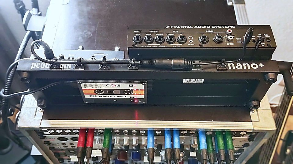 Fractal Am4 + Morningstar MC6 MKII Pro + Cioks Sol + Pedaltrain Nano+ de segunda mano · Foto 2 de 4 · Madrid · 1200 €