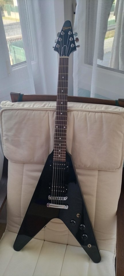 Gibson flying v 80's ebony