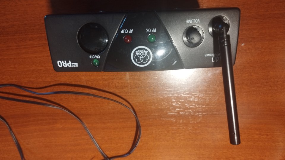 Sistema Inalambrico Guitarra Pilas WMS 40 PRO MINI de segunda mano · Foto 6 de 7 · Badajoz · 75 €