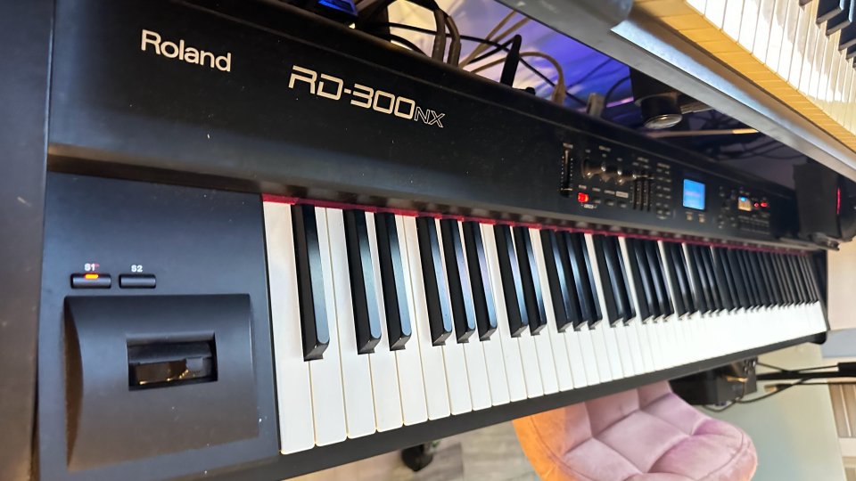 Piano RD300-NX