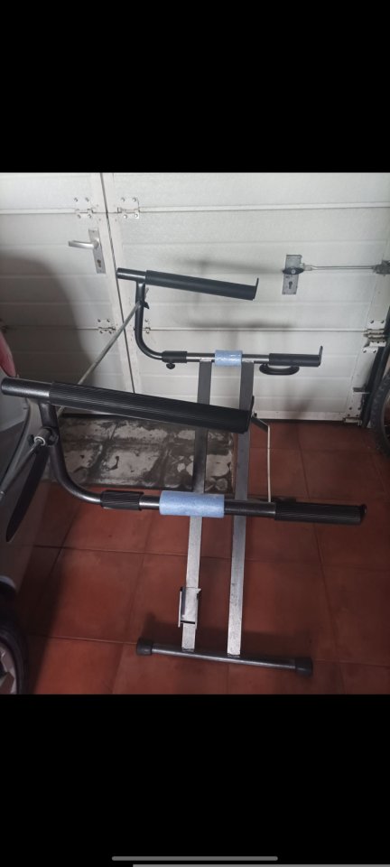 Soporte para dos teclados o pié de teclados doble marca Guil