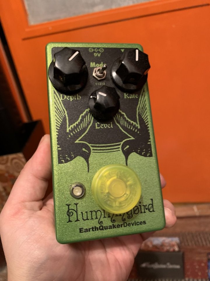 EarthQuaker Devices Hummingbird V3 (Tremolo tipo VOX Repeat Percussion)