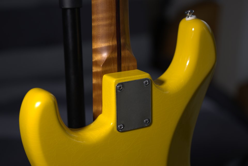 Moreno Partscaster strat graffiti yeeeellow!