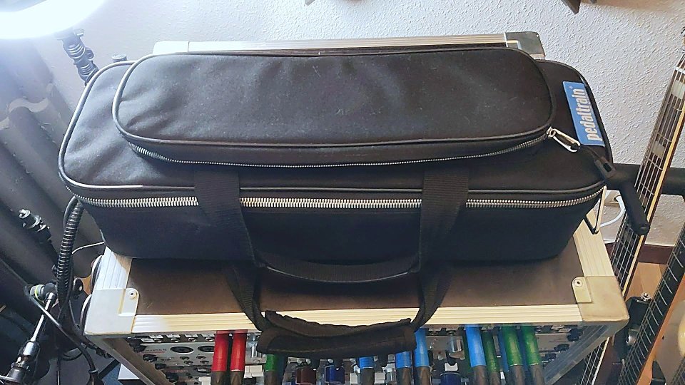 Fractal Am4 + Morningstar MC6 MKII Pro + Cioks Sol + Pedaltrain Nano+ de segunda mano · Foto 4 de 4 · Madrid · 1200 €