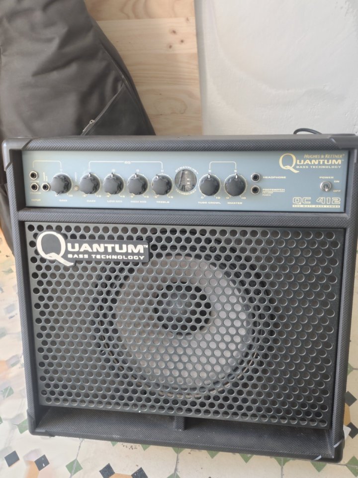 Hughes & kettner QC412 de segunda mano · Foto 3 de 6 · Valencia · 400 €