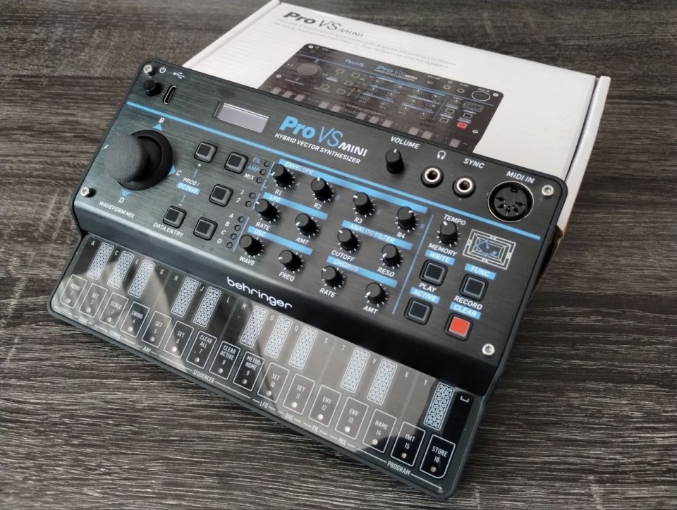 Behringer Pro VS Mini en perfecto estado de segunda mano · Foto 1 de 2 · Madrid · 69 €