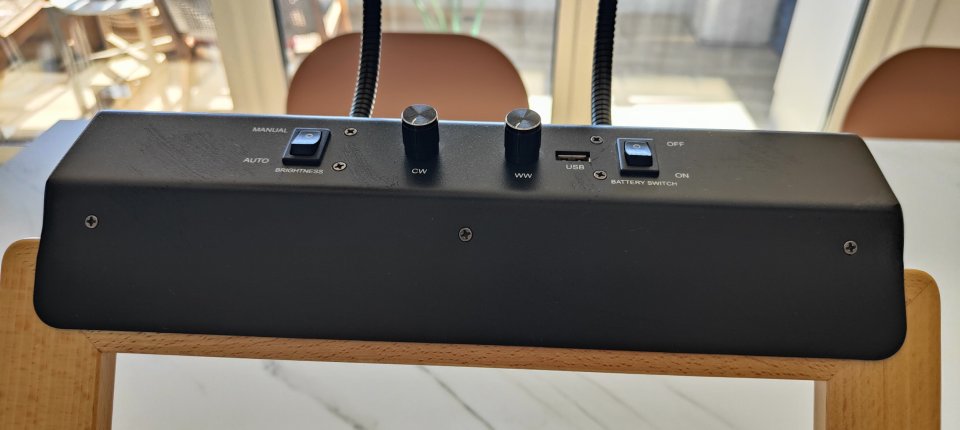 Atril Partituras + Lámpara LED de segunda mano · Foto 2 de 10 · Araba · 75 €