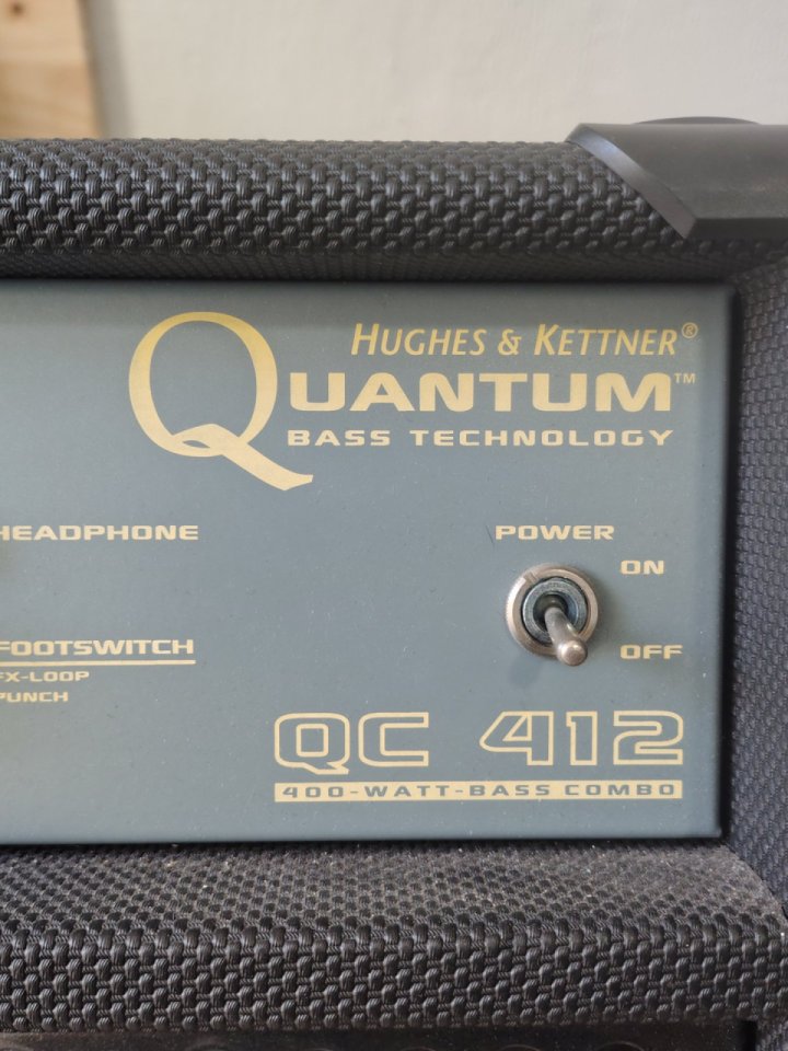 Hughes & kettner QC412 de segunda mano · Foto 5 de 6 · Valencia · 400 €