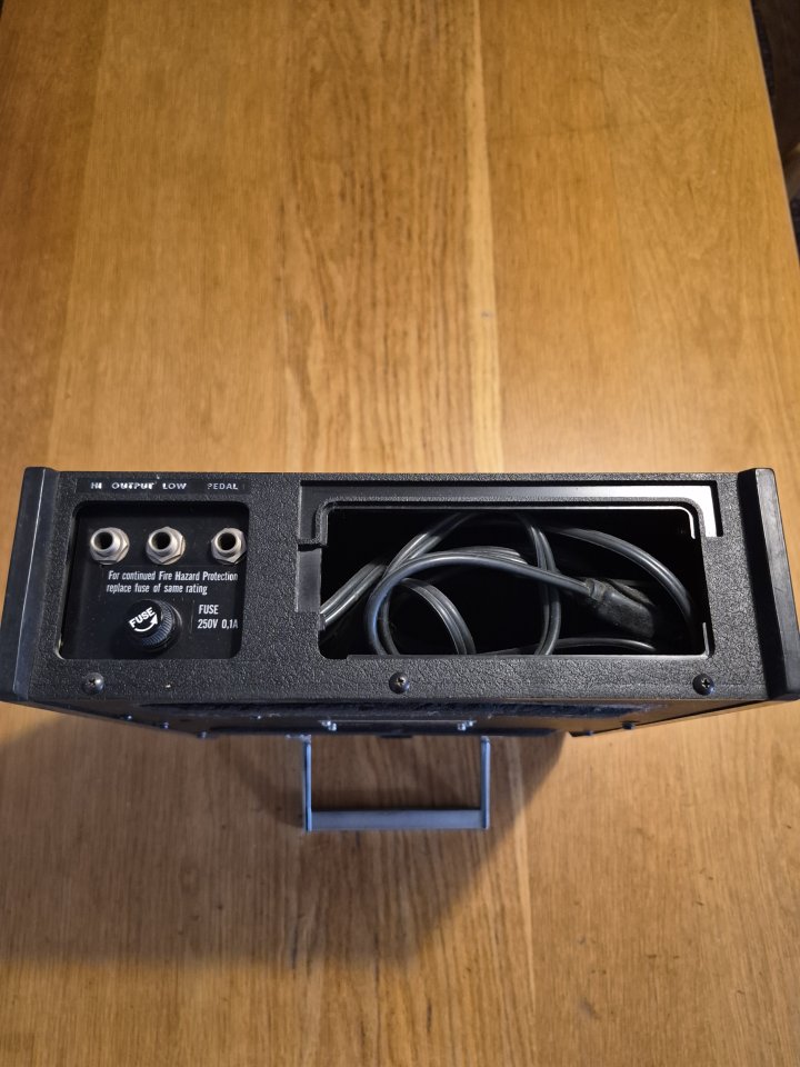 Univox SR-95 Caja de Ritmos Analógica Vintage de segunda mano · Foto 3 de 3 · Madrid · 1800 €
