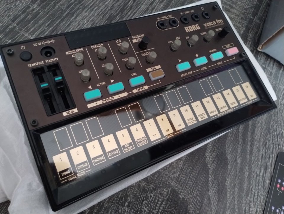 Volca FM2 en perfecto estado de segunda mano · Foto 2 de 2 · Madrid · 115 €