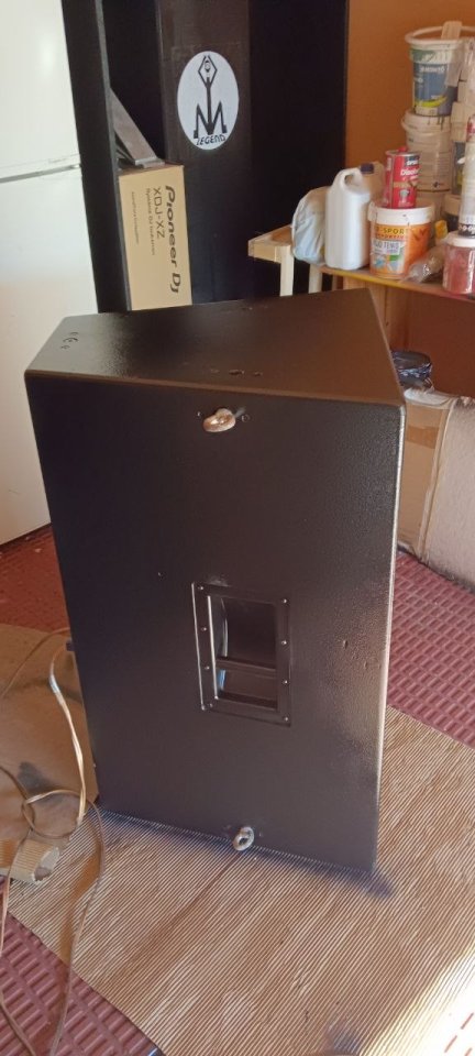 Equipo completo LUZYSON 1 etapa 2000W especifica y 2 cajas 1300W cada una de segunda mano · Foto 3 de 5 · Madrid · 4000 €