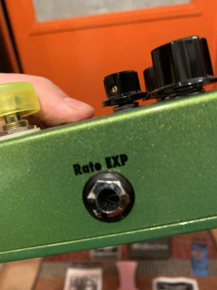 EarthQuaker Devices Hummingbird V3 (Tremolo tipo VOX Repeat Percussion)