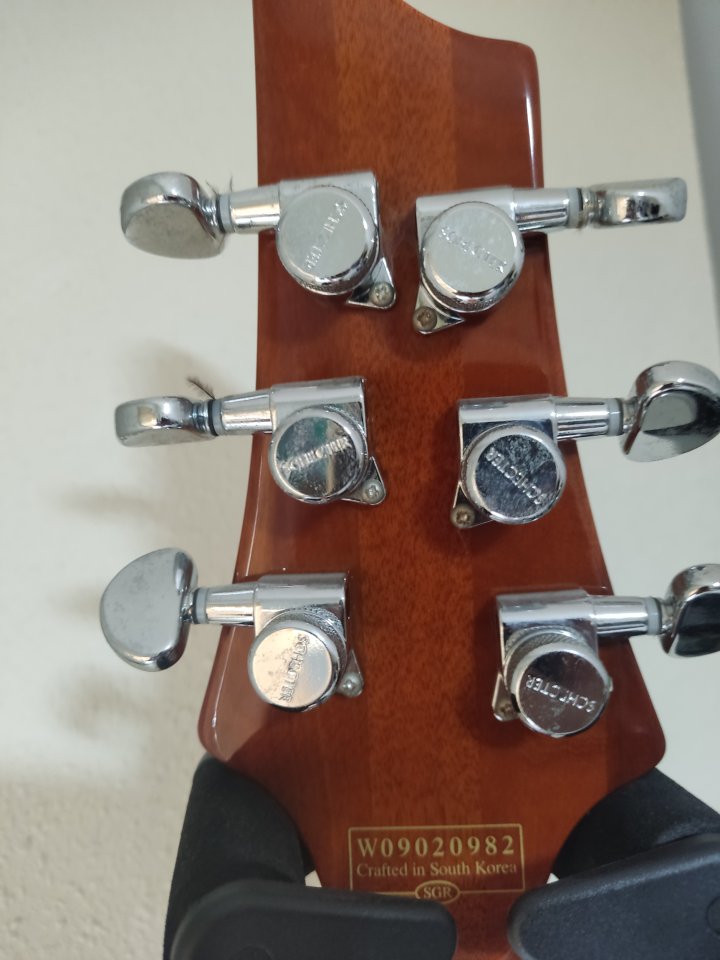 Schecter V1 Classic de segunda mano · Foto 8 de 8 · Murcia · 700 €