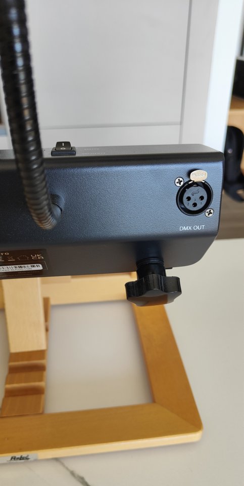 Atril Partituras + Lámpara LED de segunda mano · Foto 8 de 10 · Araba · 75 €