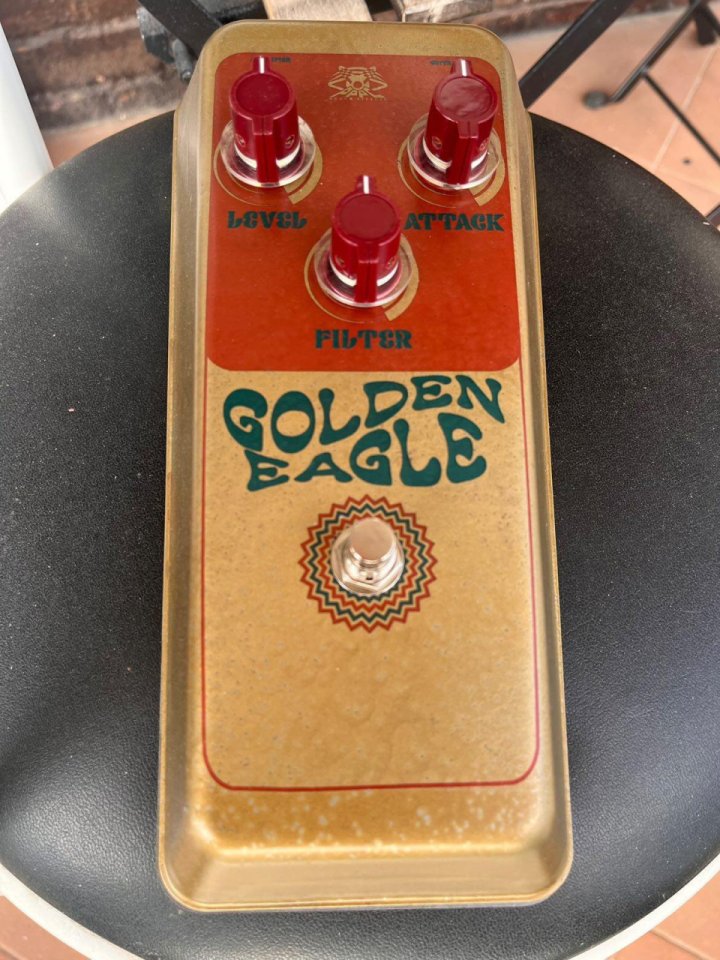 Golden Eagle (Tone Bender MKI/Zonk con control de tono) PPPC Sound Effects de segunda mano · Foto 2 de 10 · Barcelona · 225 €
