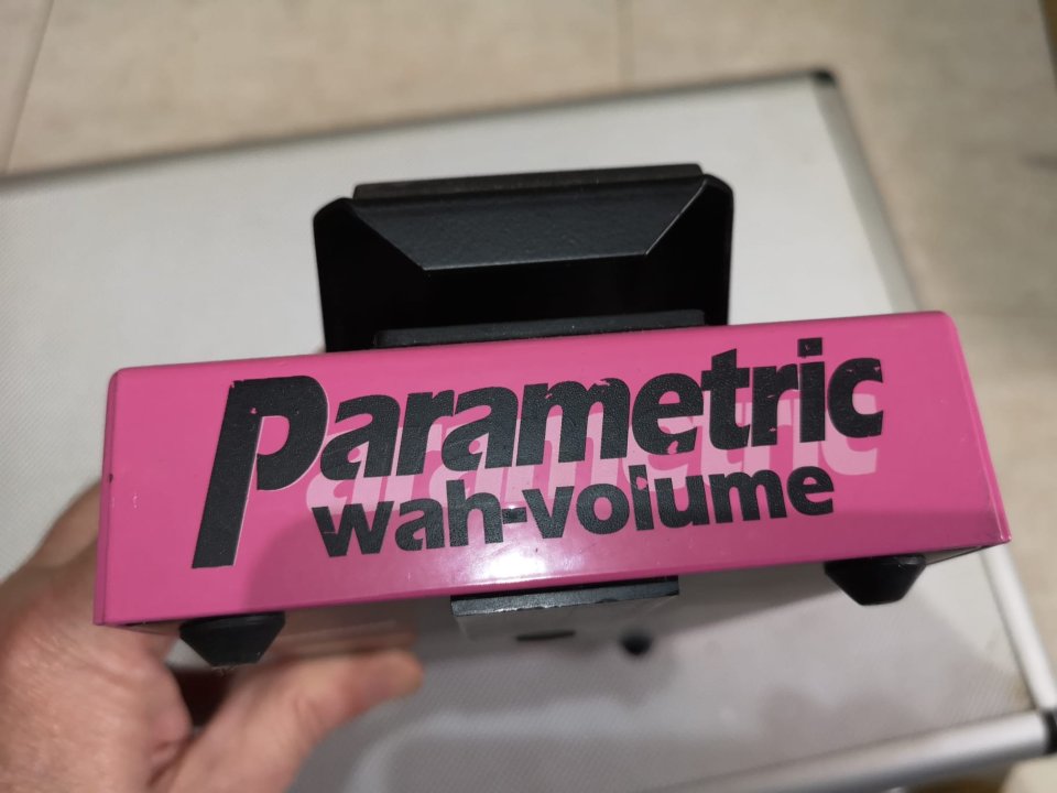 GEORGE DENNIS Parametric Wah-Volume