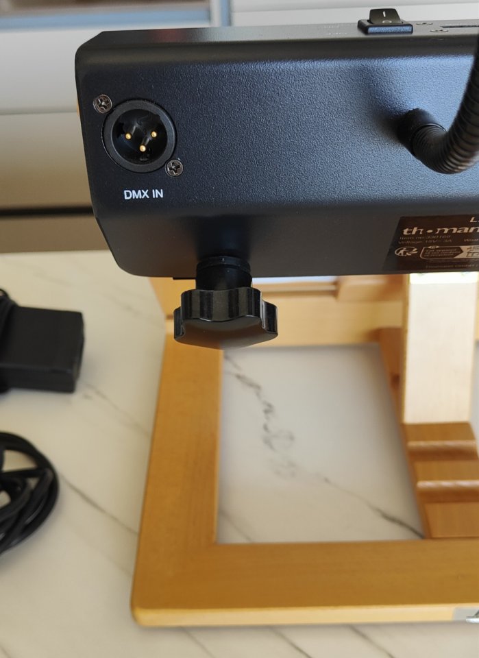 Atril Partituras + Lámpara LED de segunda mano · Foto 10 de 10 · Araba · 75 €