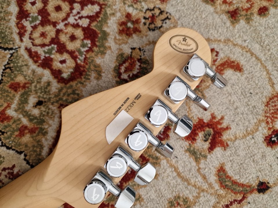 Fender stratocaster player special edition fiesta red