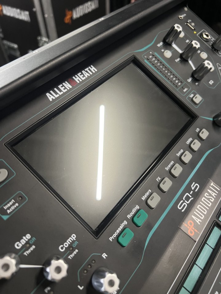 Allen&Heath SQ5 (con flightcase) + Patch 32/16 de segunda mano · Foto 2 de 10 · Alicante · 3100 €