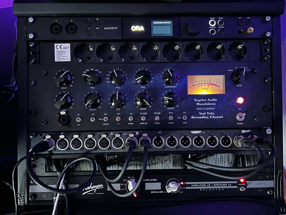 Mesa de estudio Bram Modular 16U