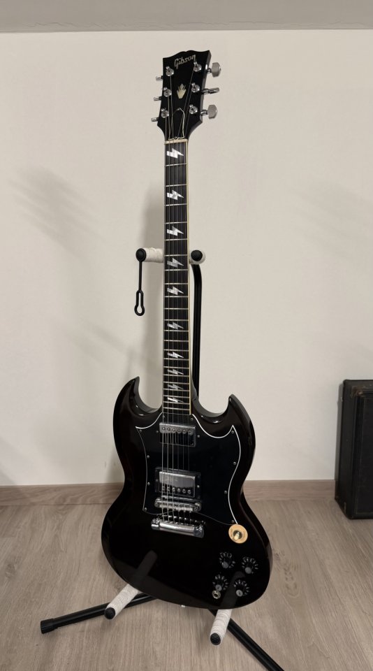 Gibson Custom Shop Angus Young SG VOS 2009 1/200 (Cambio)