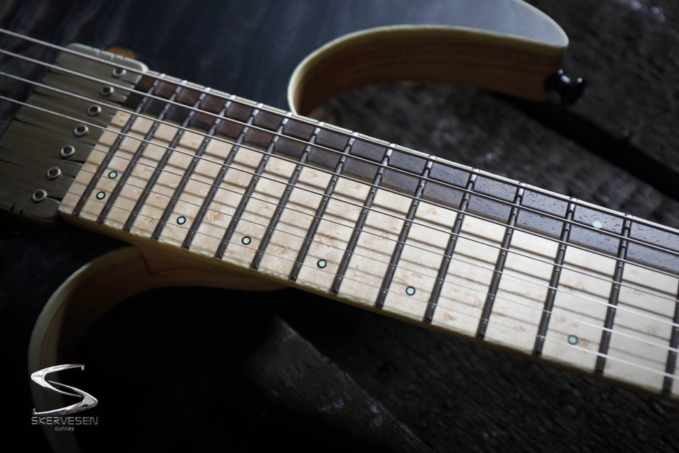 Skervesen Raptor 7 Black Dawn Burst Evertune de segunda mano · Foto 3 de 10 · Bizkaia · 3400 €