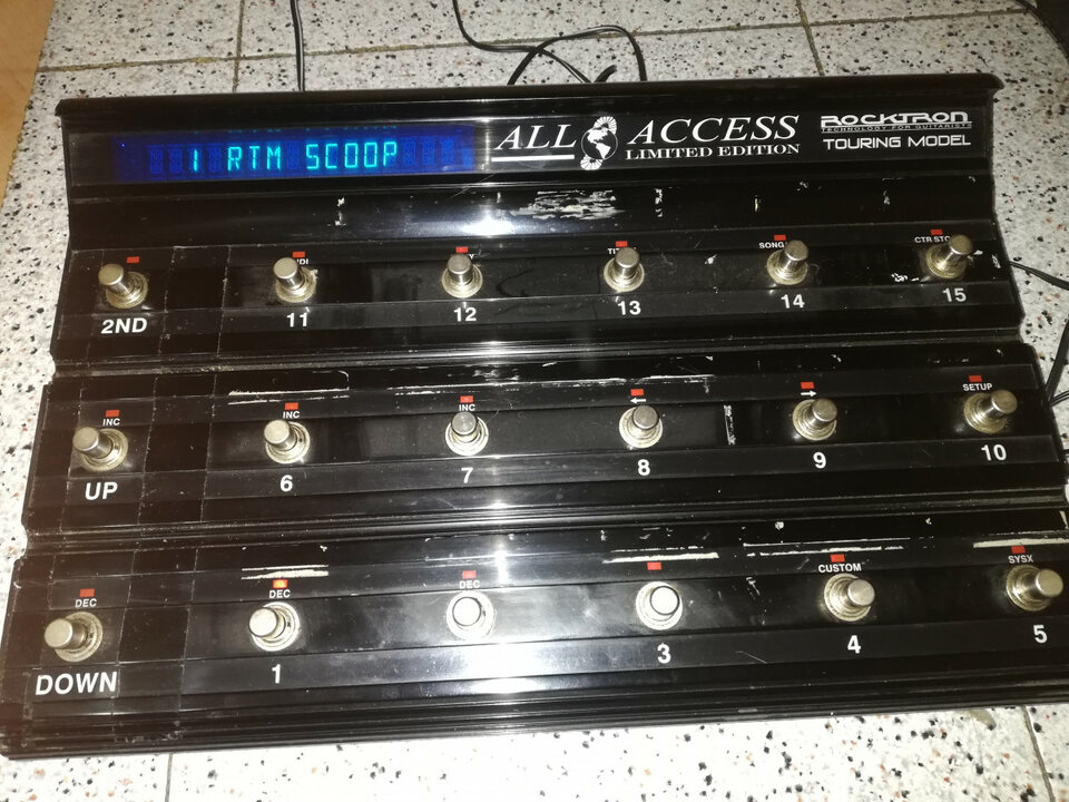 Rocktron All Access Limited Edition (Negra) Pedalera control Midi