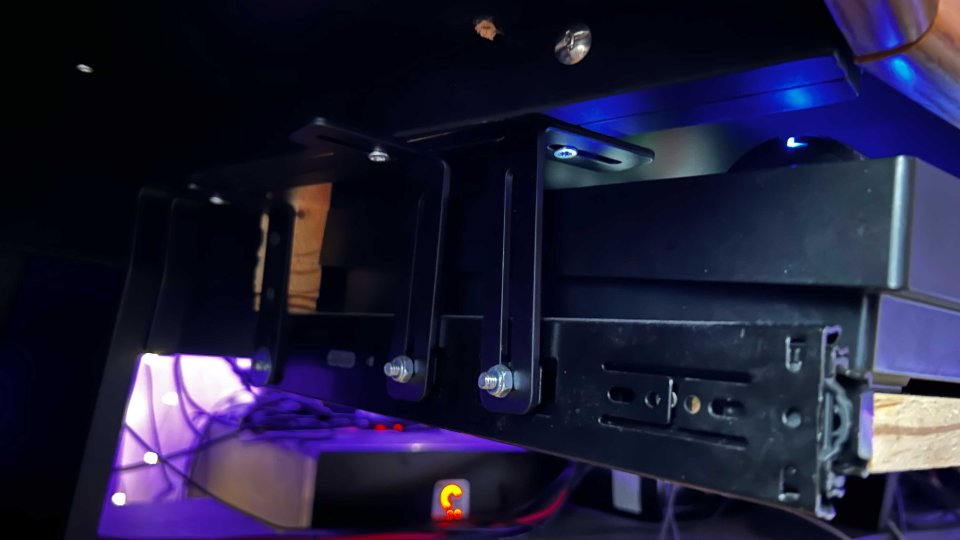 Mesa de estudio Bram Modular 16U