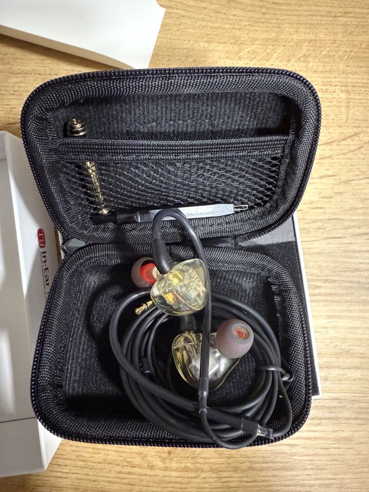 Xvive T9 inear monitors