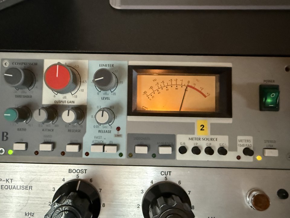 AMEK / Neve 9098 Dual Compressor