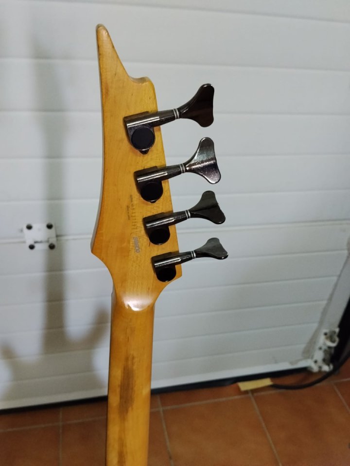 Bajo Ibanez SB900 made in Japan de segunda mano · Foto 7 de 8 · Málaga · 500 €