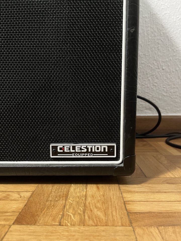 Peavey 6505 MH + Harley Benton G112 Celestion V30 de segunda mano · Foto 4 de 5 · Madrid · 540 €