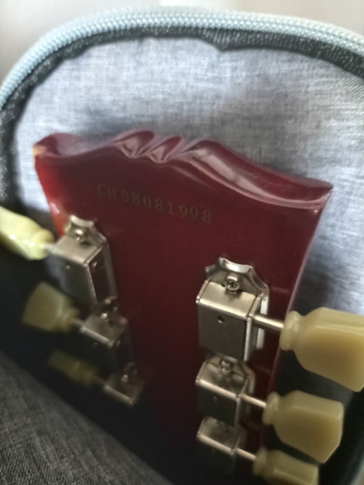 Tokai Love Rock (rebajada) de segunda mano · Foto 3 de 3 · Girona · 315 €