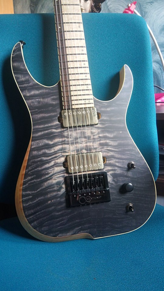 Skervesen Raptor 7 Black Dawn Burst Evertune de segunda mano · Foto 8 de 10 · Bizkaia · 3400 €