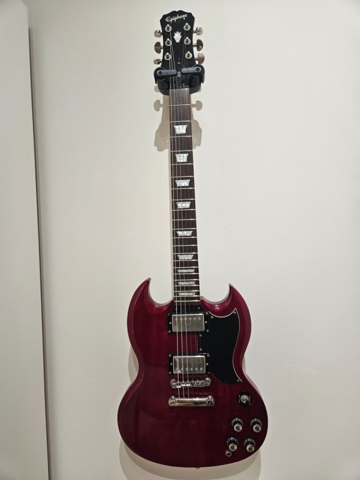 Epiphone sg g400 de segunda mano · Foto 1 de 6 · Almería · 210 €