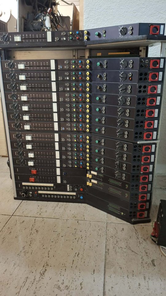 Mixer Siemens C4 12 canales ( le falta la fuente de alimentacion )