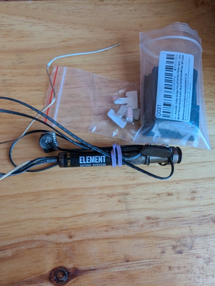 Pastilla LR Baggs Element active para guitarra acústica. de segunda mano · Foto 1 de 3 · Palencia · 85 €